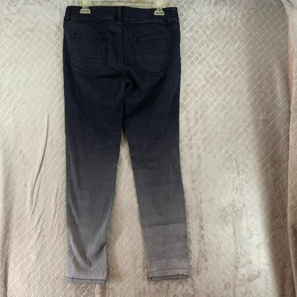 NY&C Soho Womans 8 Denim Jeans Black Ombre Boyfriend Mid Rise Distressed Stretch - Picture 11 of 15